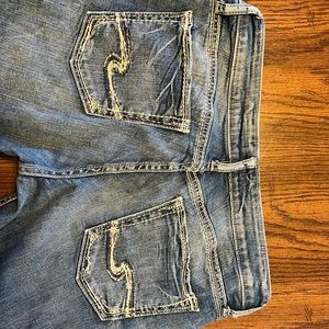 Silver jeans!!! Suki slim boot! W30 L33